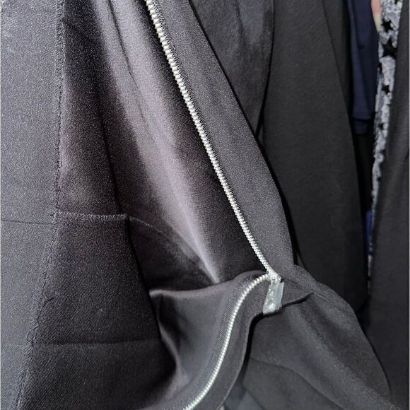 Zadig & Voltaire | Prune Crepe Pants Size 40 / Large in Black - Picture 4 of 15